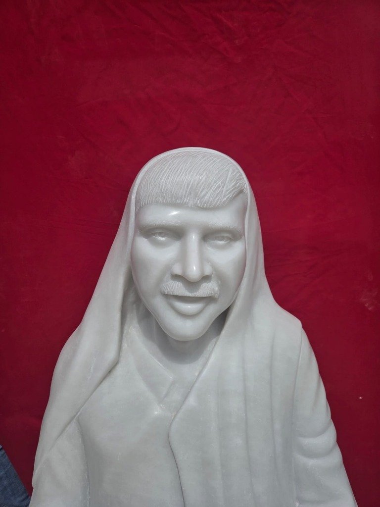 Human Figure Sculpture (Style 6)